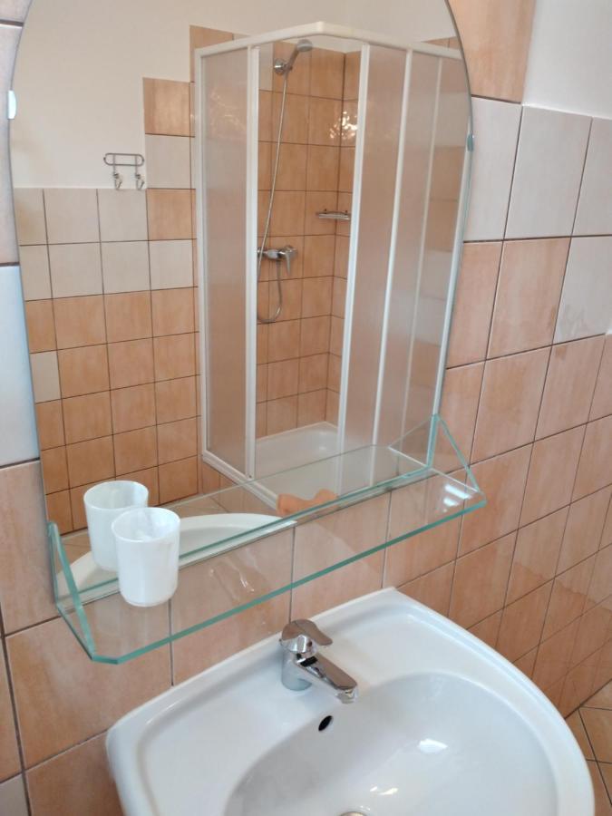 Hévíz Erika Apartman Esterno foto