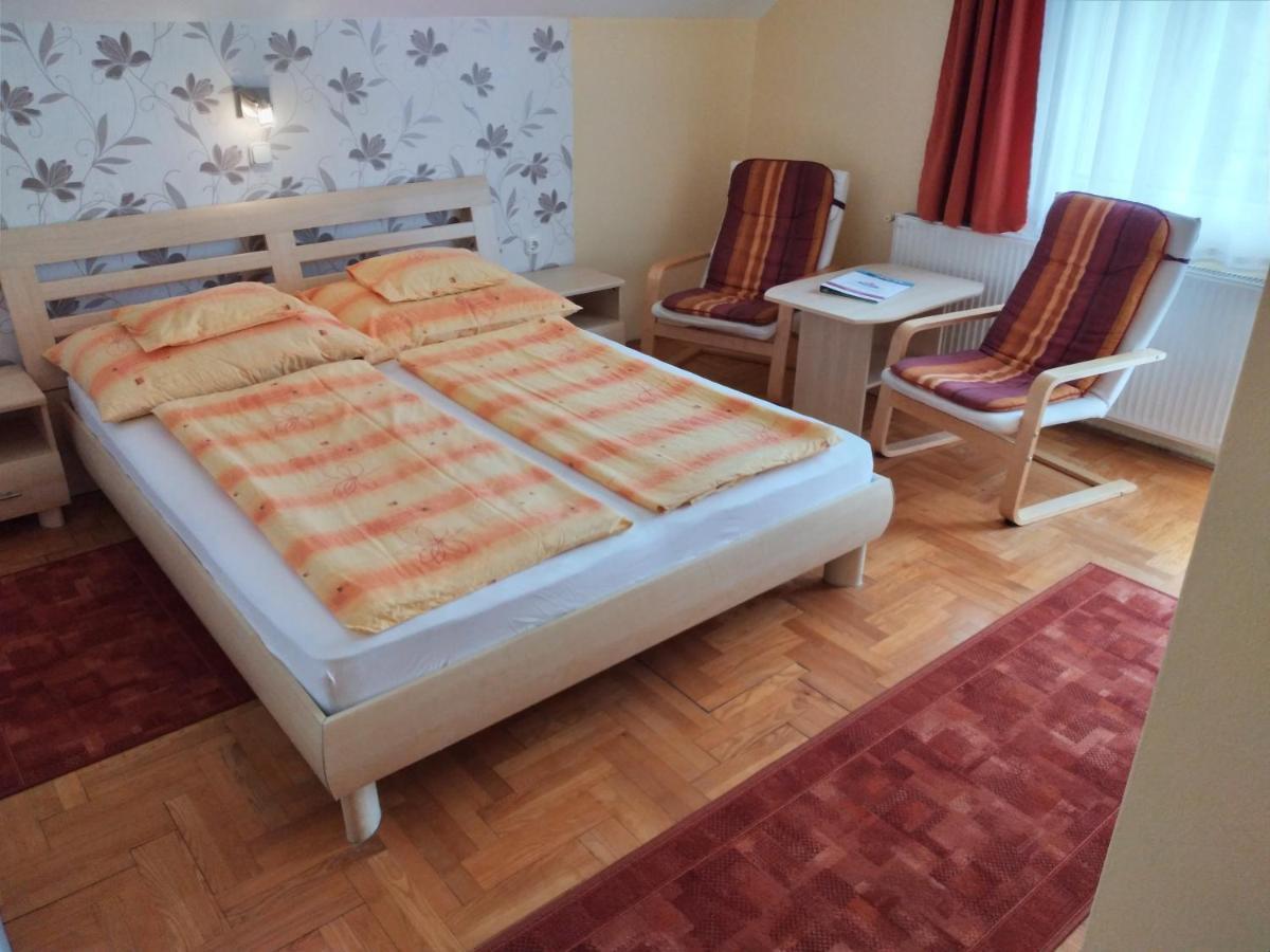 Hévíz Erika Apartman Esterno foto