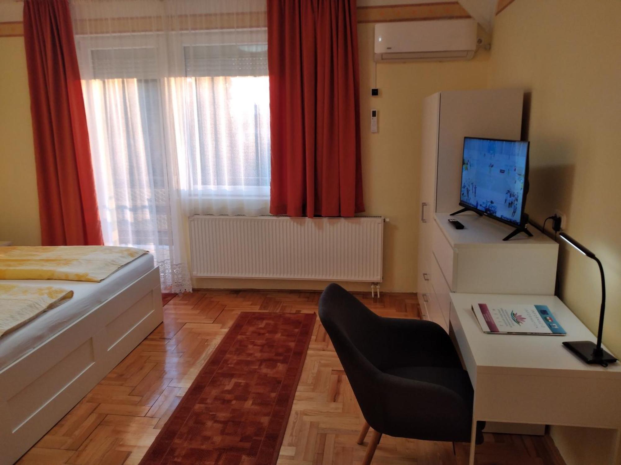 Hévíz Erika Apartman Esterno foto